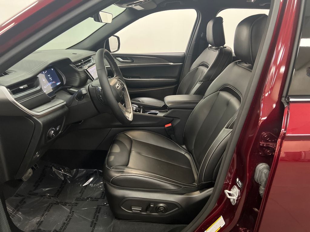 2025 Jeep Grand Cherokee Limited 4x2