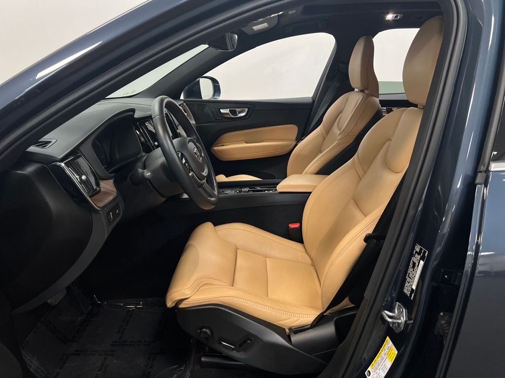 2021 Volvo XC60 T5 Inscription