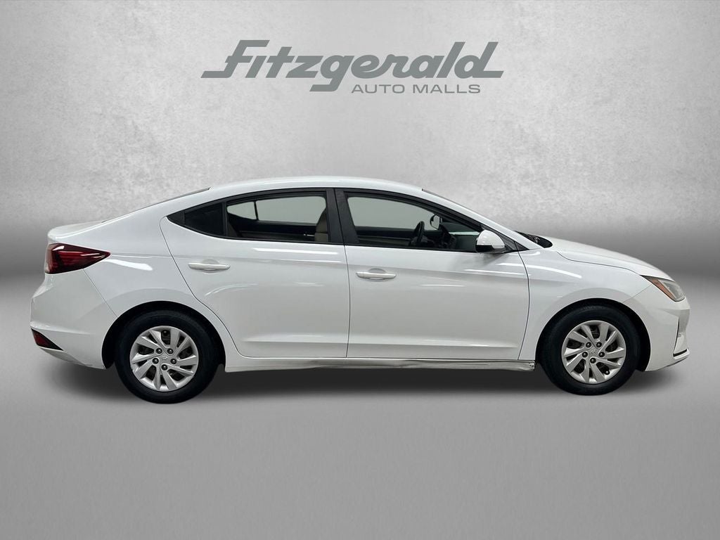 2020 Hyundai ELANTRA SE