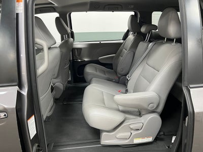 2019 Toyota Sienna XLE 8 Passenger