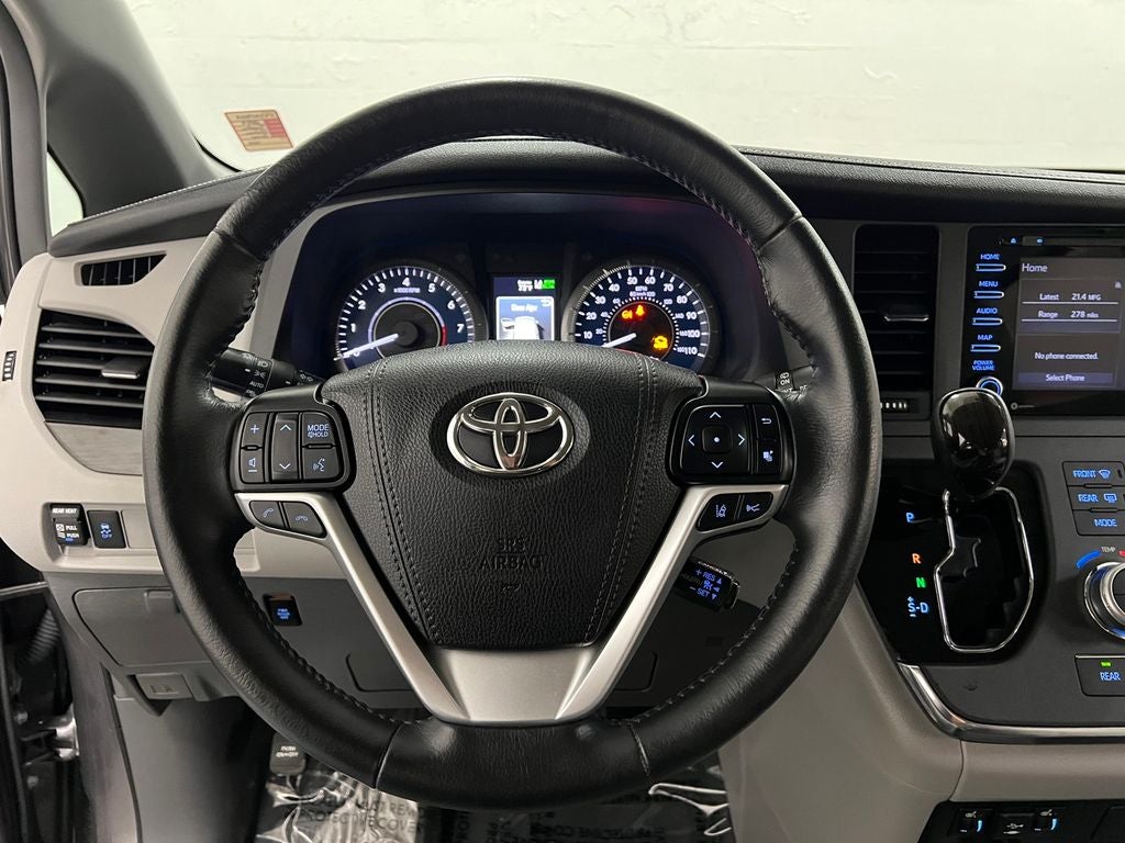 2019 Toyota Sienna XLE 8 Passenger