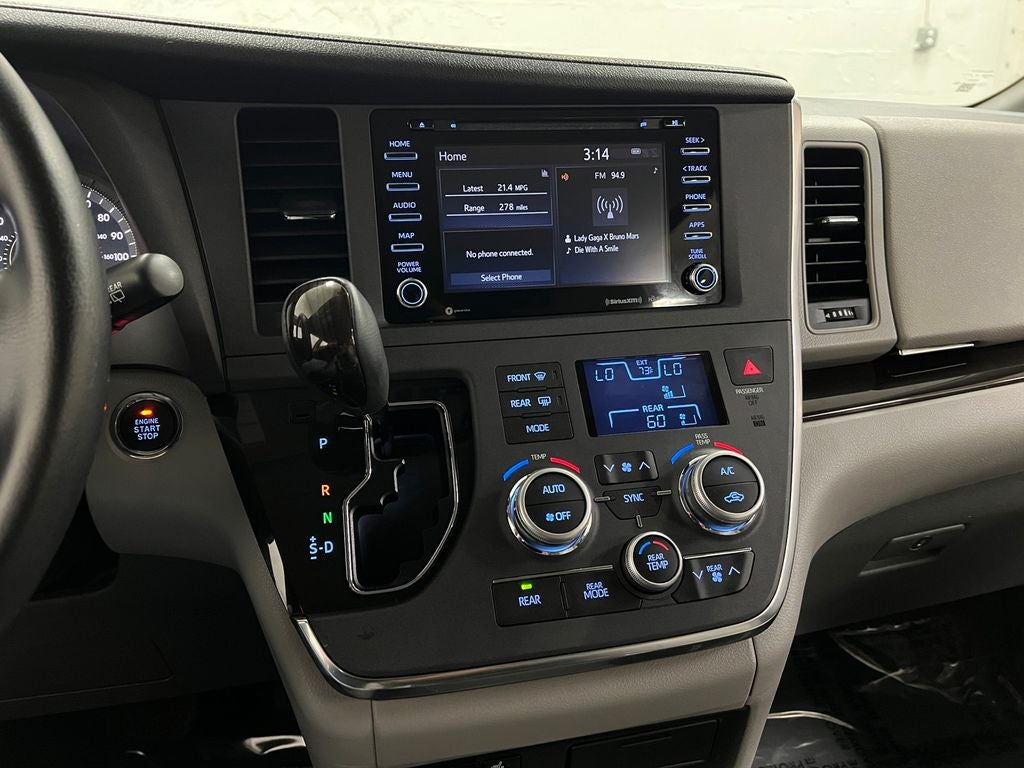 2019 Toyota Sienna XLE 8 Passenger