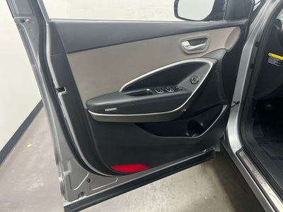 2017 Hyundai SANTA FE SE