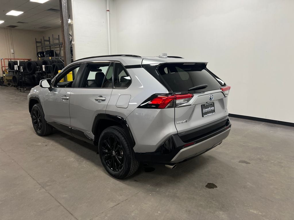 2022 Toyota RAV4 Hybrid SE