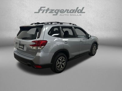 2024 Subaru Forester Premium