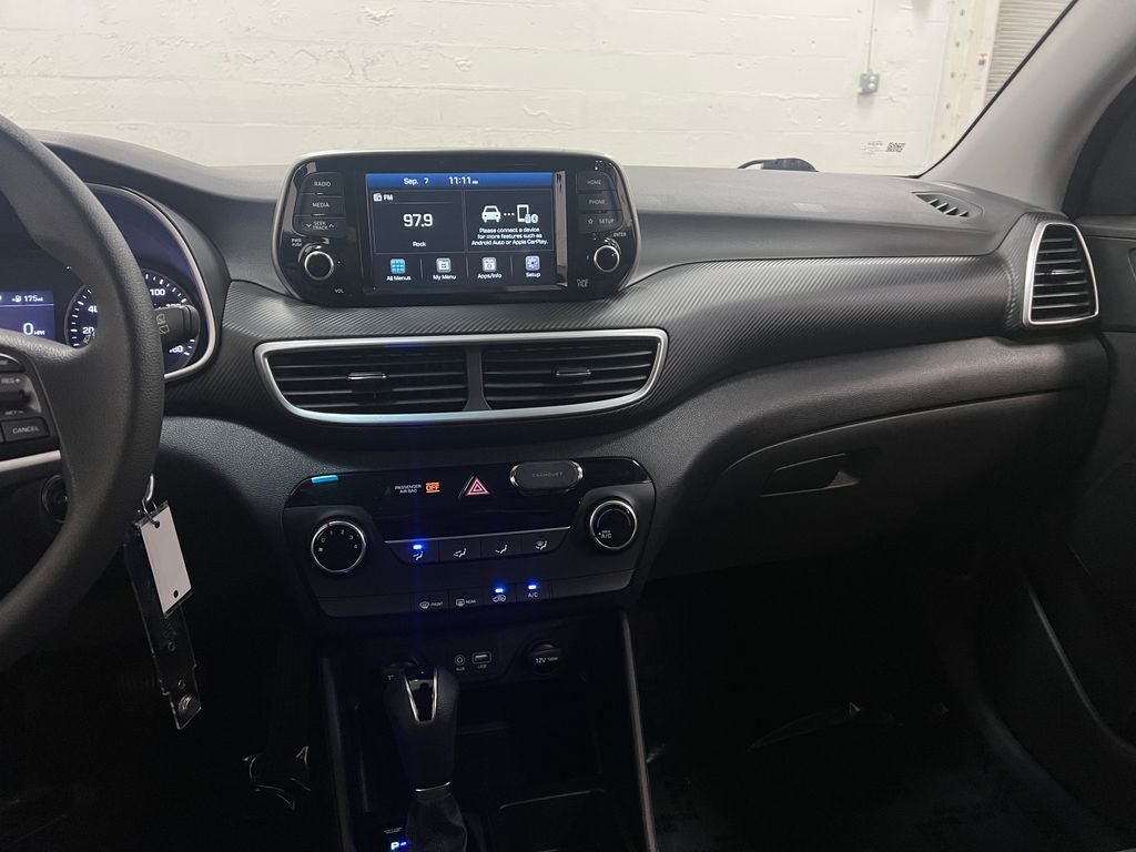 2021 Hyundai TUCSON SE
