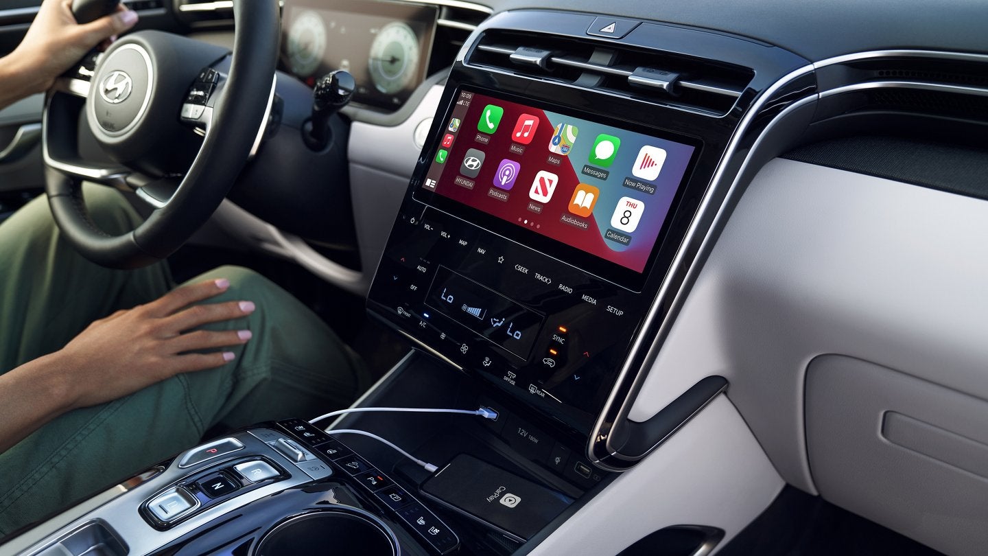 2022 Tucson Interior | Fitzgerald Countryside Hyundai in Clearwater FL